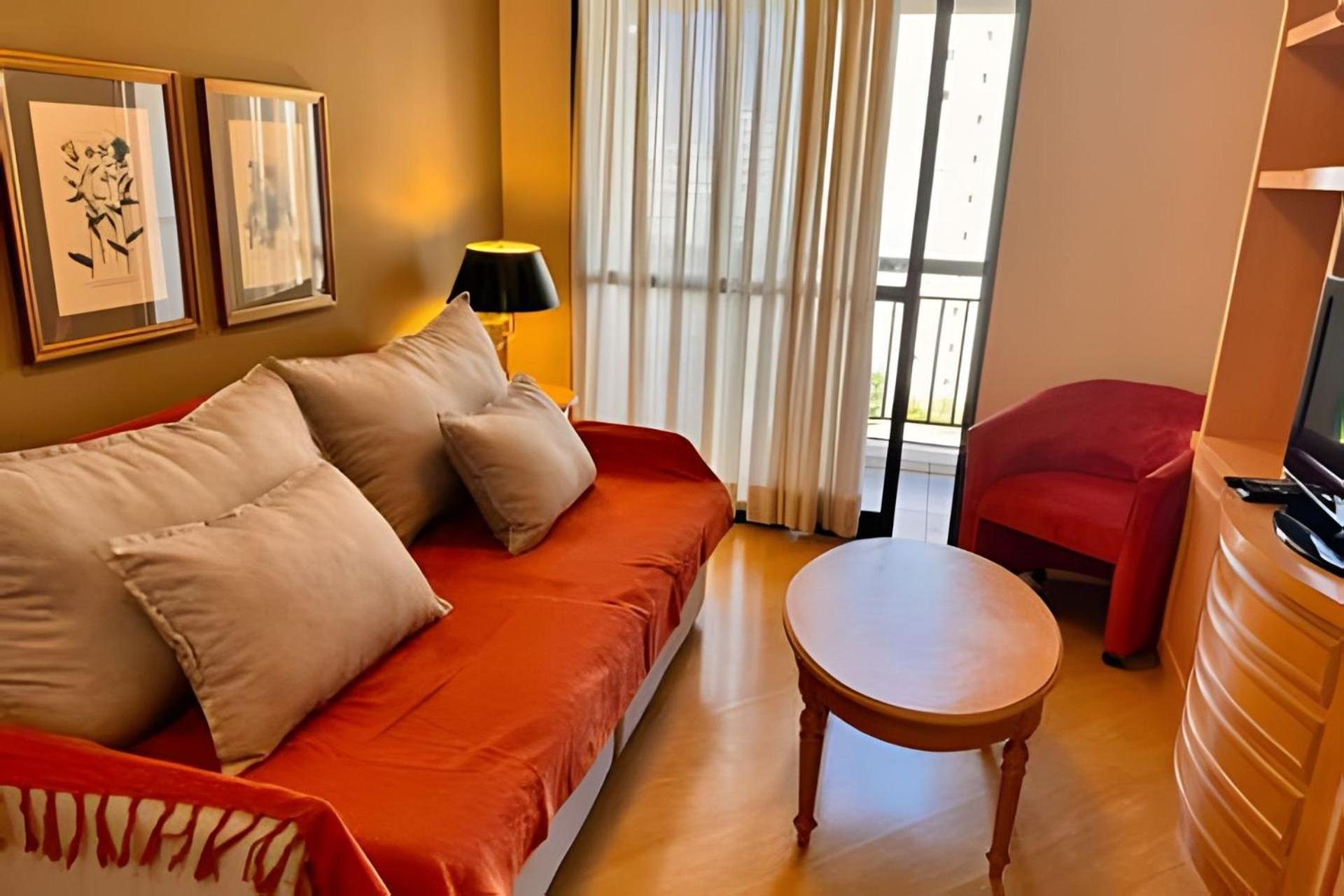 Flats Em Moema: Metro, Wifi, Ar E Manobrista * São Paulo