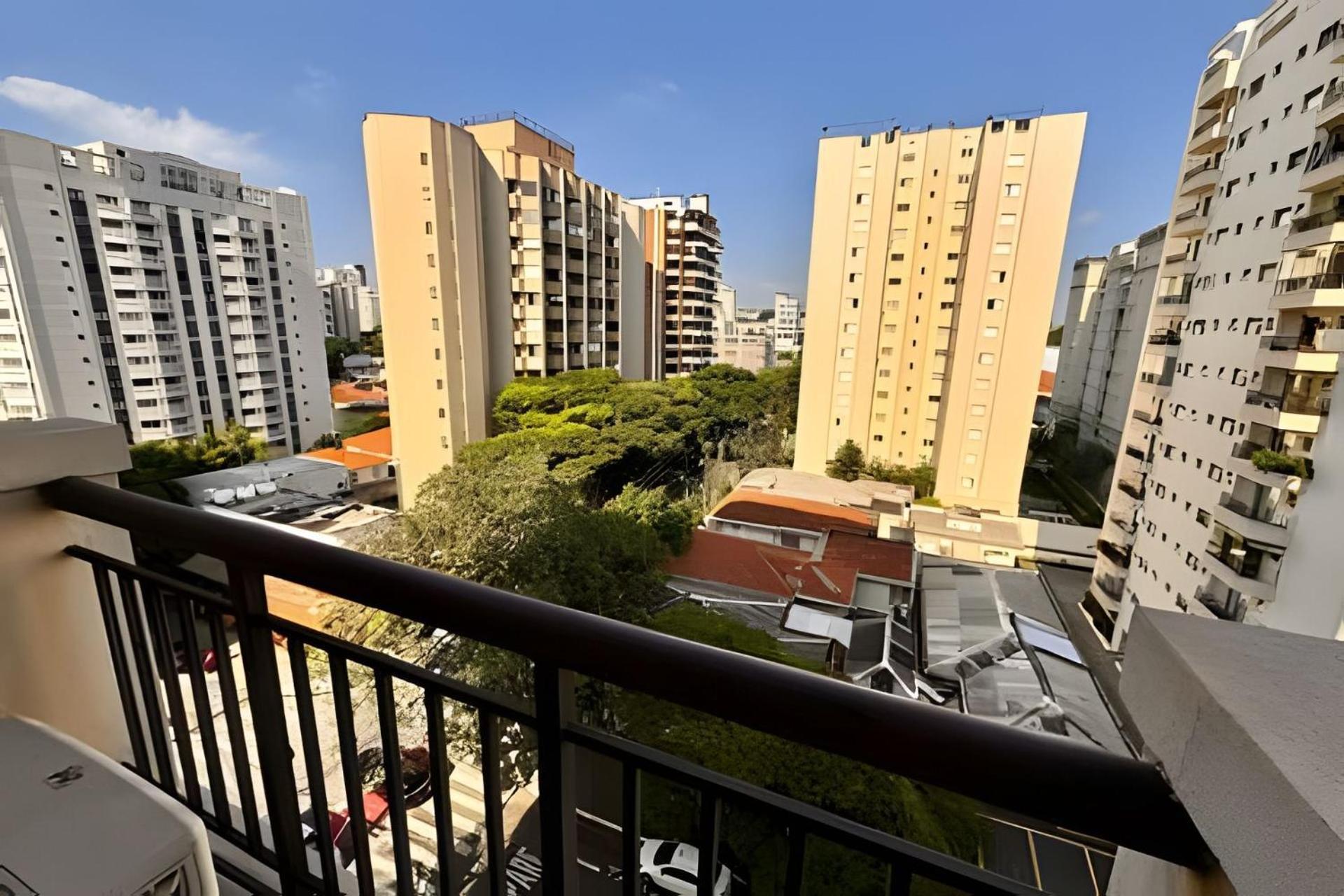 Flats Em Moema: Metro, Wifi, Ar E Manobrista Apartamento