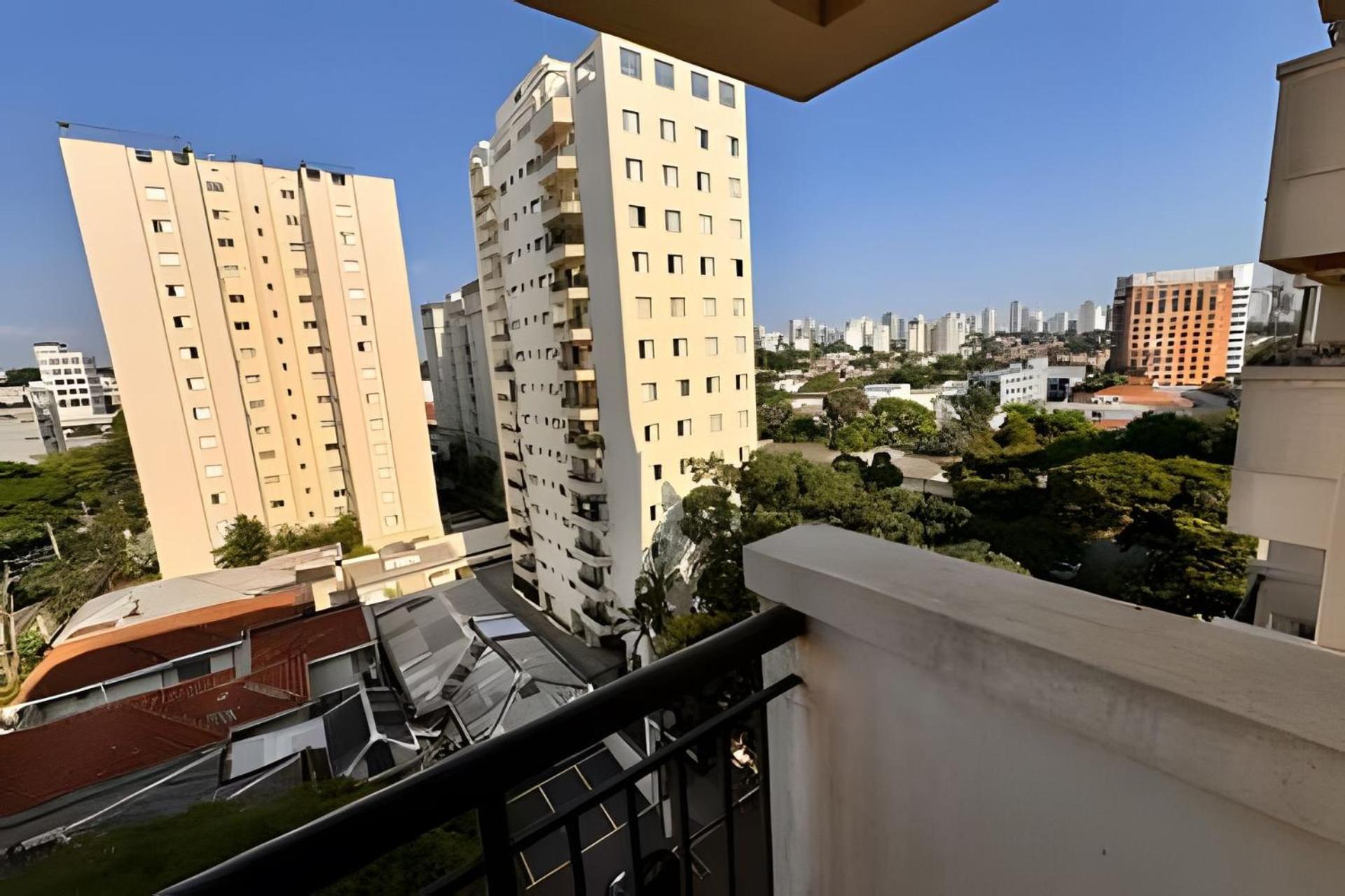 Apartamento Flats Em Moema: Metro, Wifi, Ar E Manobrista *