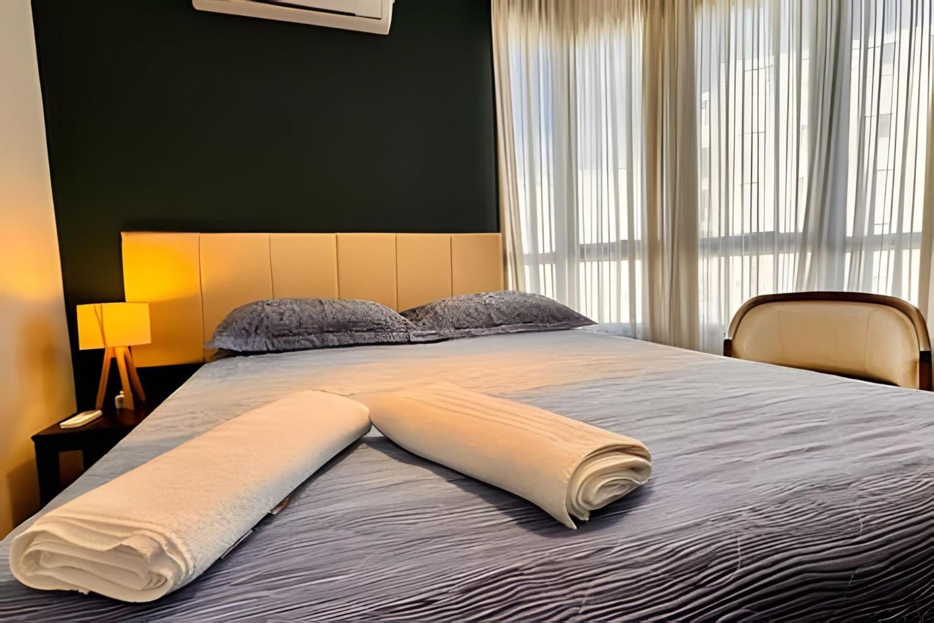 Apartamento Flats Em Moema: Metro, Wifi, Ar E Manobrista *