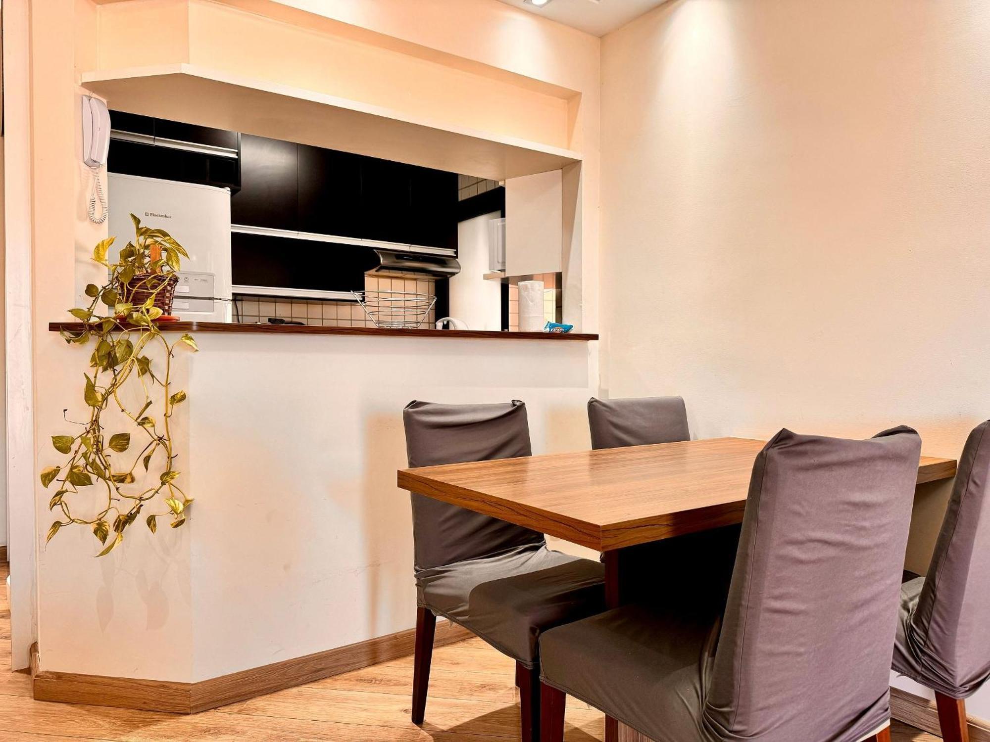 Apartamento Flats Em Moema: Metro, Wifi, Ar E Manobrista *